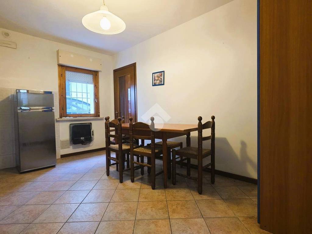 Villa a Roncoferraro in Via C. Battisti, 1 - Foto 5