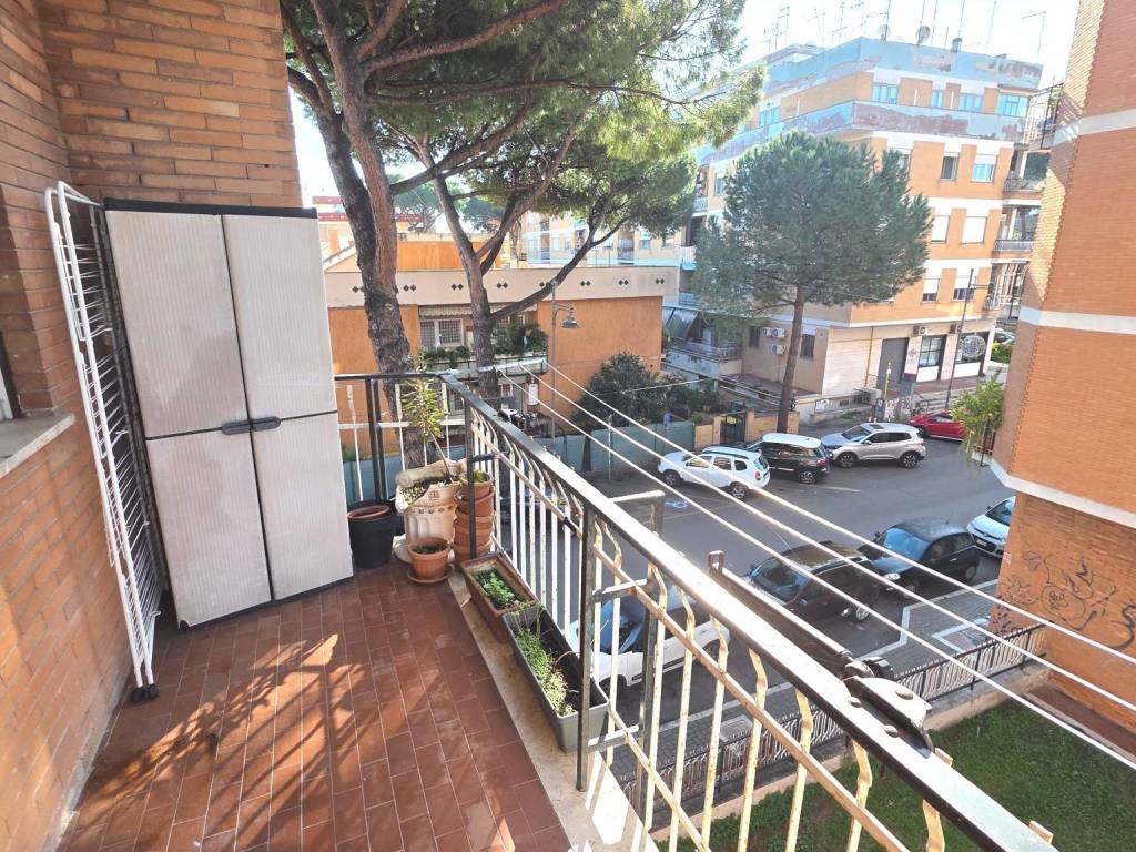 Appartamento a Ciampino in Via Carlo Pirzio Biroli, 202 - Foto 2