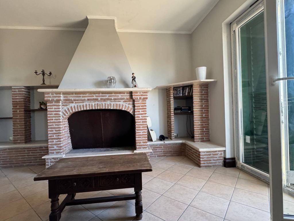 Appartamento a Casapulla in Via Salvo D'Acquisto - Foto 4