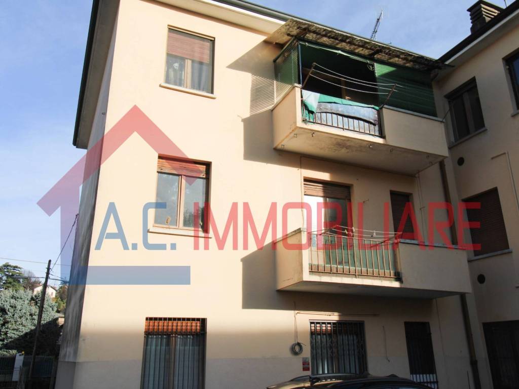Appartamento a Vergiate in Via Monte Rosa, 7 - Foto 3