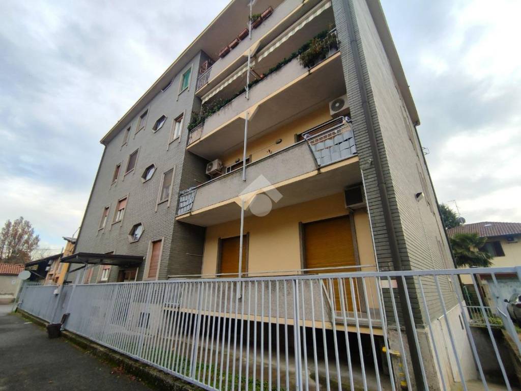 Appartamento a Robecco sul naviglio in Via Pietrasanta, 013 - Foto 2