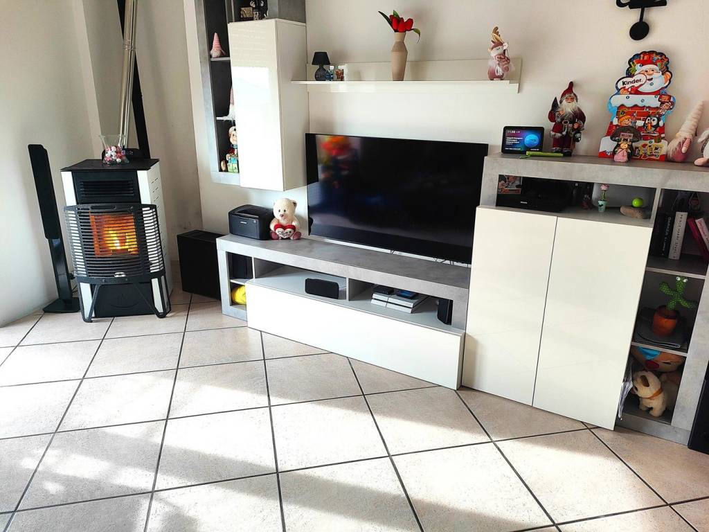 Appartamento a Bizzarone in via vittorio veneto, 8 - Foto 5