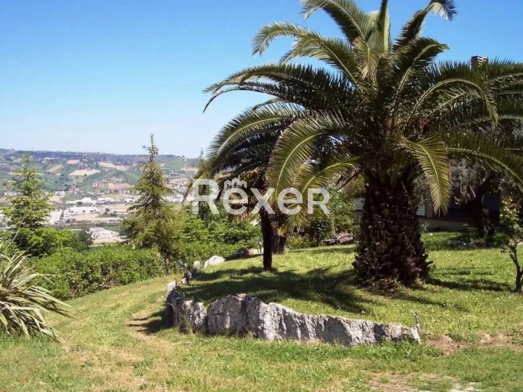 Villa a Colonnella in Via Fratte Grandi - Foto 4