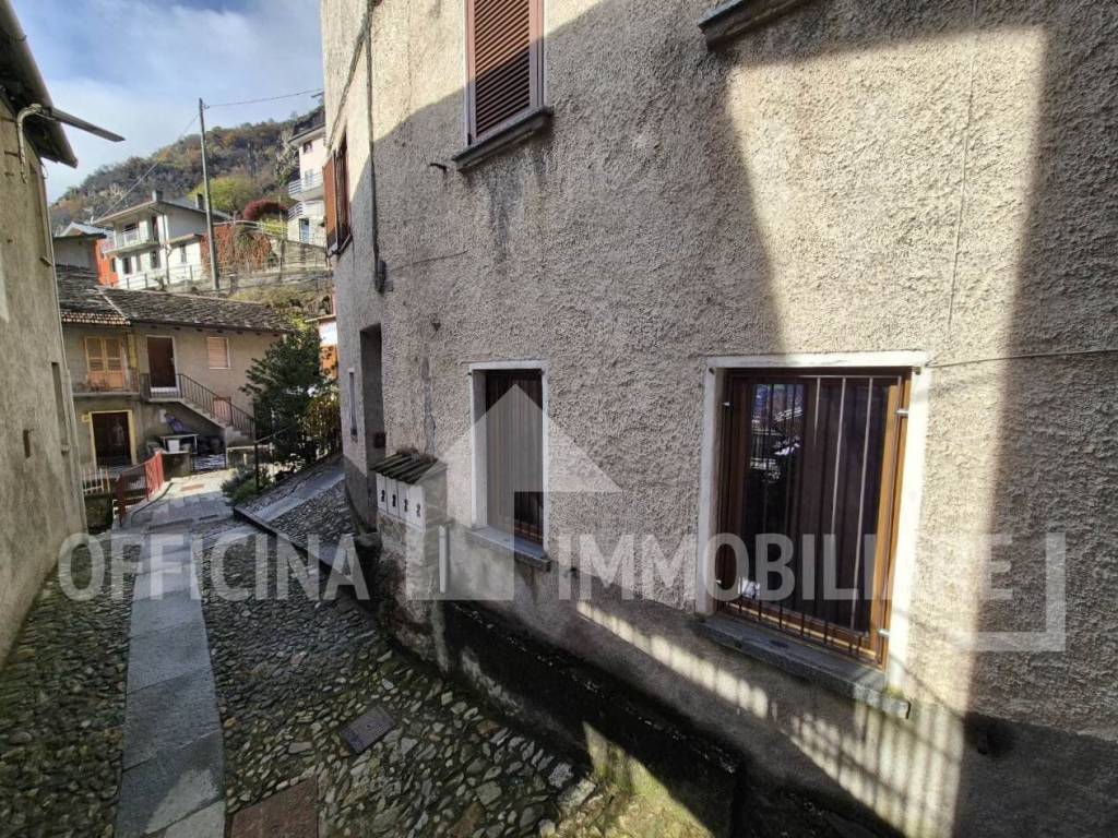 Appartamento a Morbegno in Via Molera, 29 - Foto 2