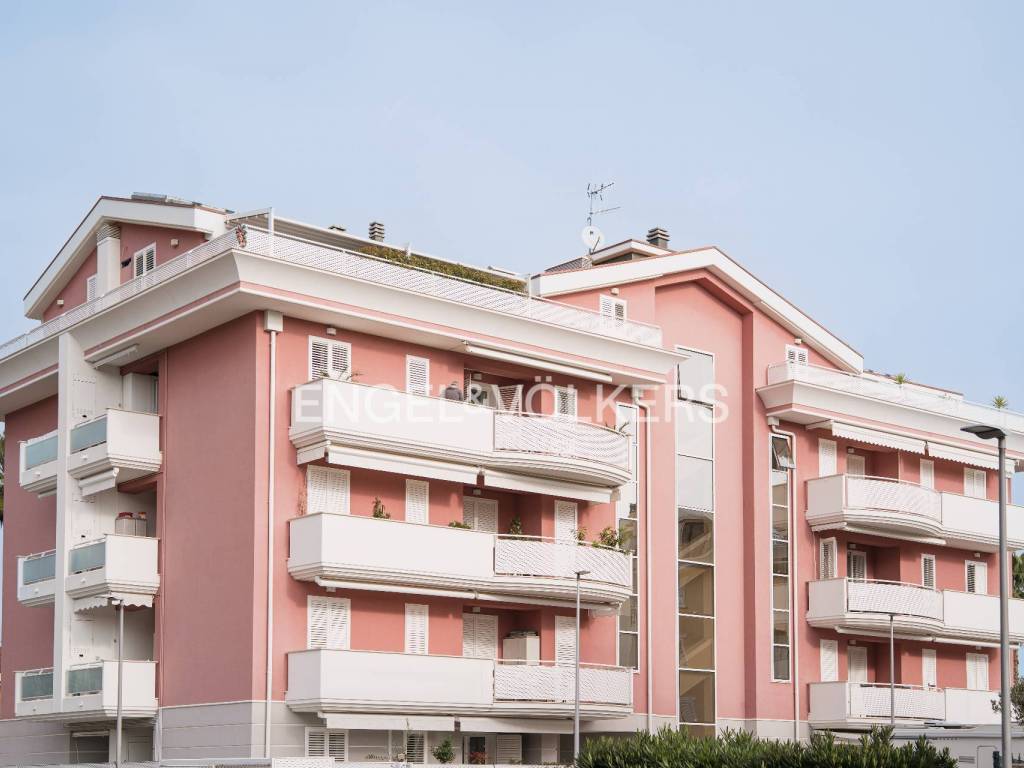 Appartamento a Tortoreto in via Vincenzo Franchi - Foto 2