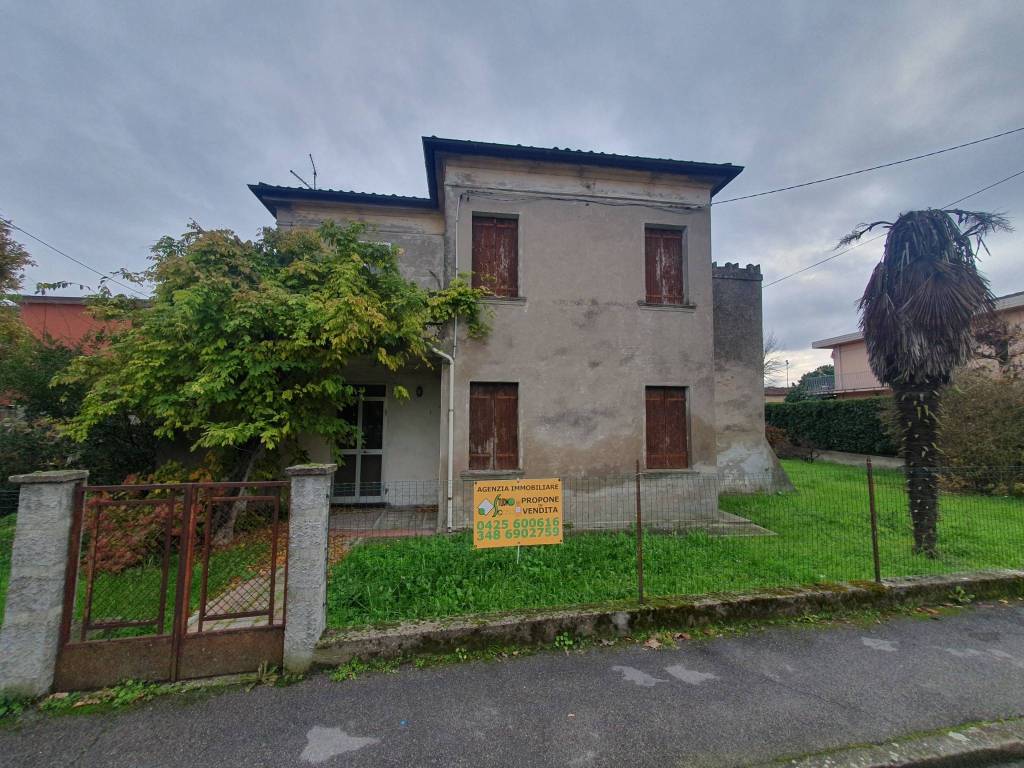 Villa a Lusia in Via Giacomo Matteotti, 392 - Foto 3