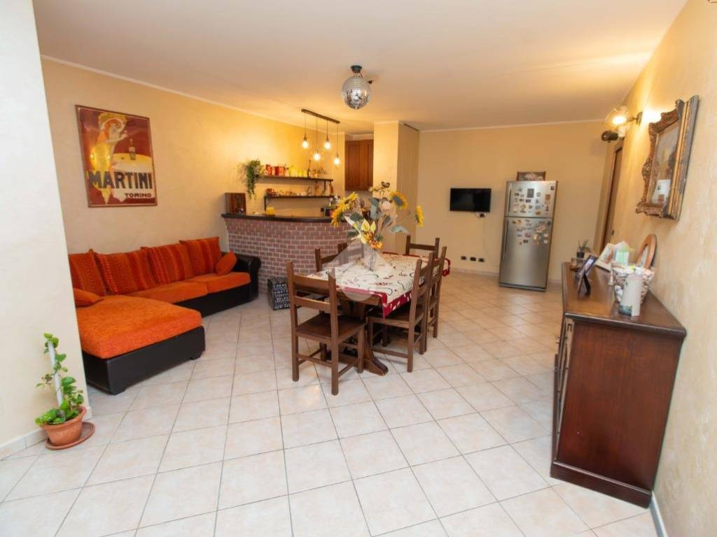 Casa indipendente a Leinì in Str. Roveglia Ruffini, 21 - Foto 4