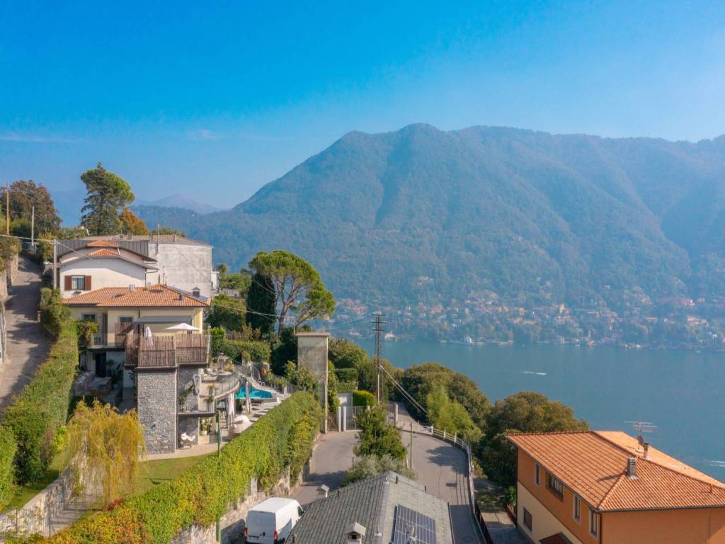 Villa a Cernobbio in Via Monte Santo - Foto 3