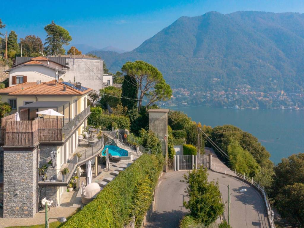 Villa a Cernobbio in Via Monte Santo - Foto 4