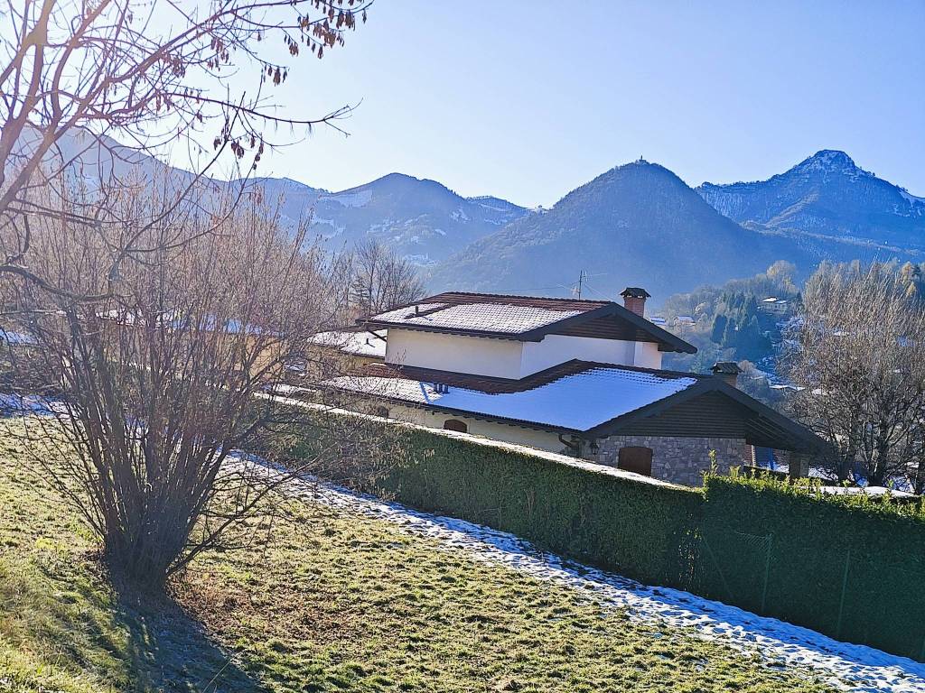 Villa a Centro valle intelvi in Via al Fareè, 3 - Foto 3