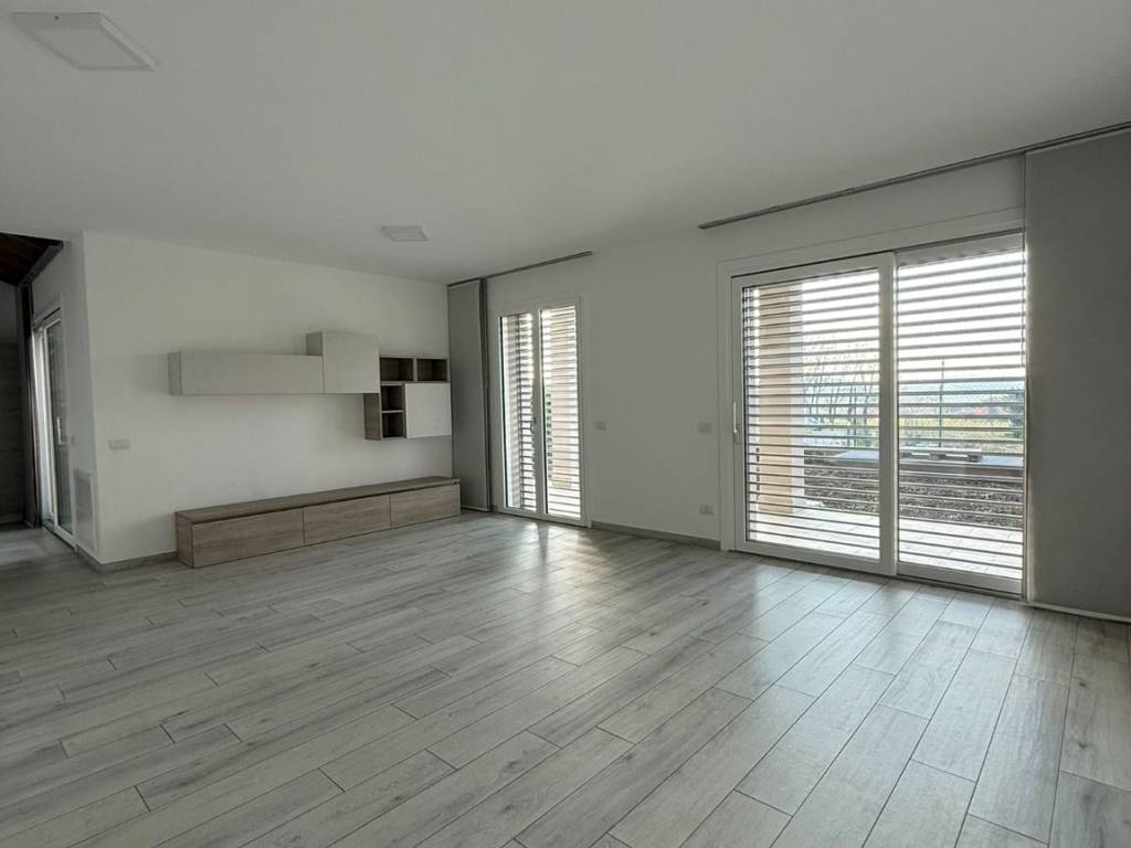 Appartamento a Viggiù in Viale Varese, 19 - Foto 3