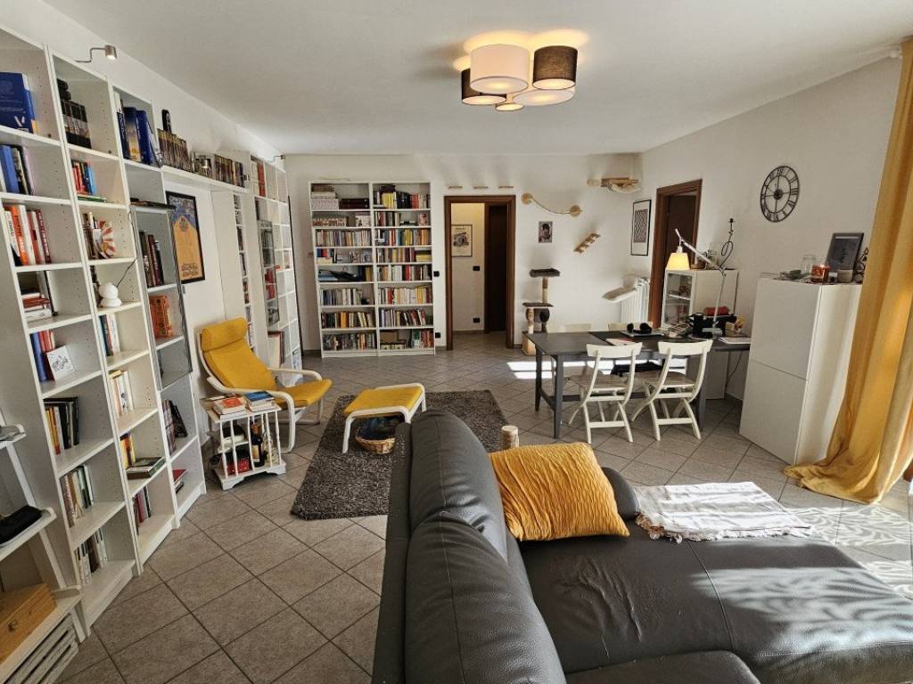 Appartamento a Asti in VIA GIACOMO SCOTTI 39 - Foto 3