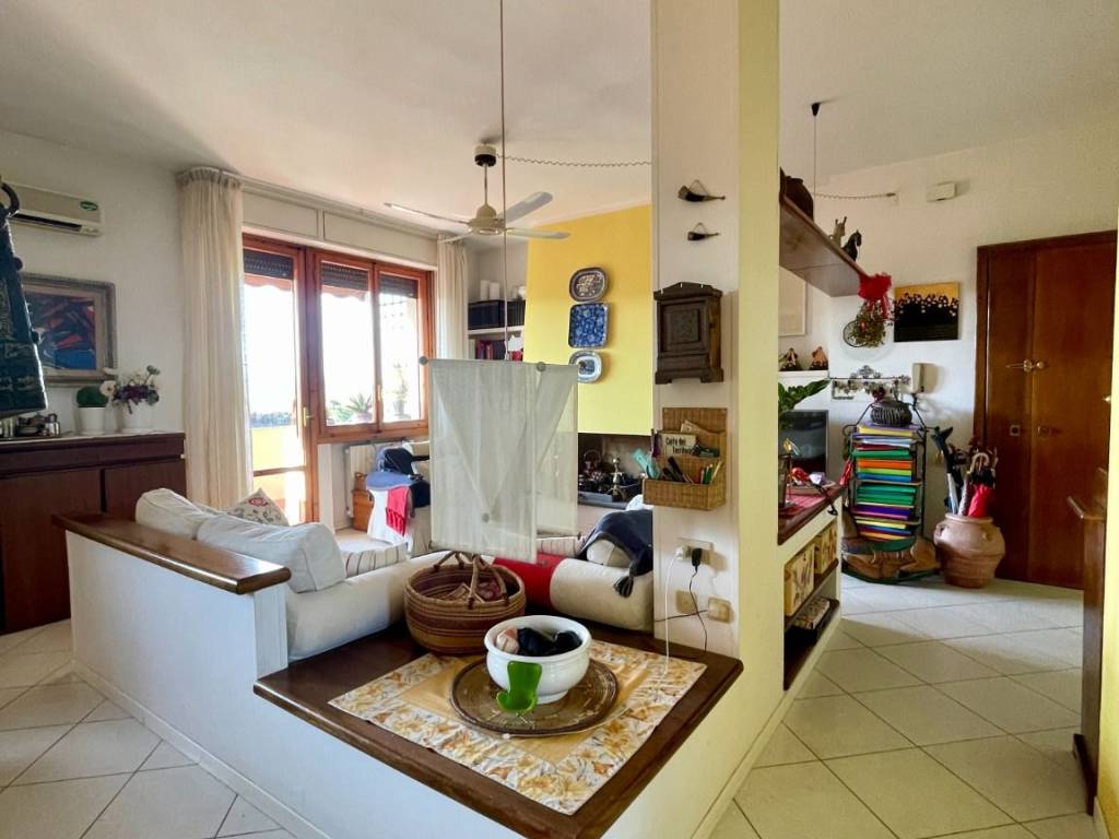 Appartamento a Scandicci in Via Ottorino Respighi - Foto 2