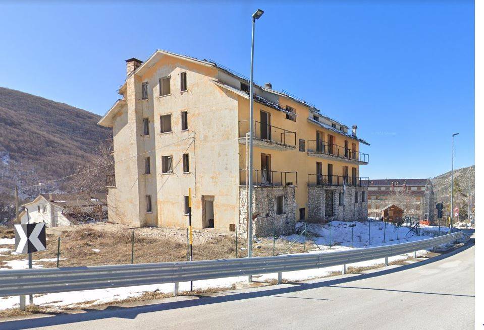 Palazzo / stabile a Lucoli in Via della Montagna - Foto 3