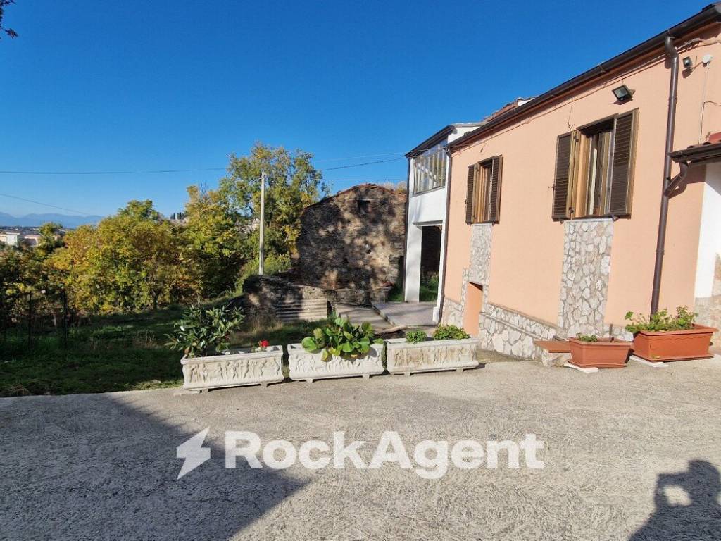 Villa a Rogliano in Via Palmente, 42 - Foto 2