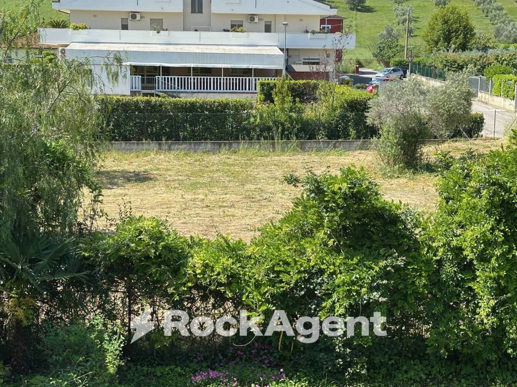 Terreno a Castiglione messer raimondo in Via Delle Masserie - Foto 4