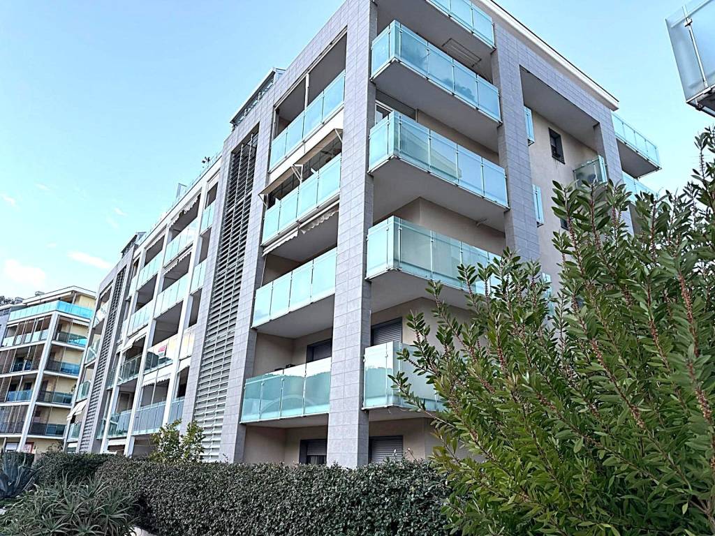 Appartamento a Albissola marina in Via Giovanni Paolo II, 15 - Foto 4