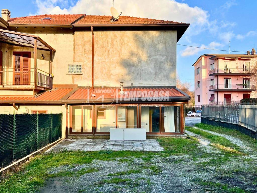 Appartamento a Monticello brianza in Via Bocconi 35 - Foto 2