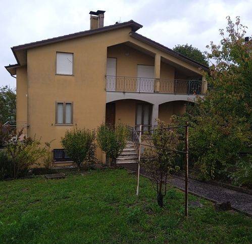 Villa a Frontone in Strada Provinciale San Savino 22 - Foto 2