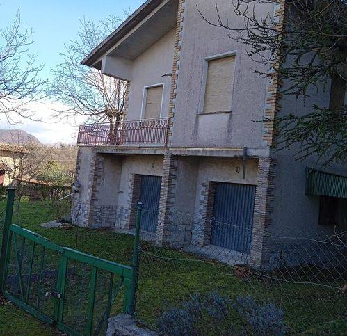 Villa a Frontone in Via Faeto - Foto 3
