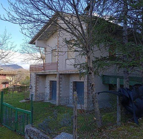 Villa a Frontone in Via Faeto - Foto 4