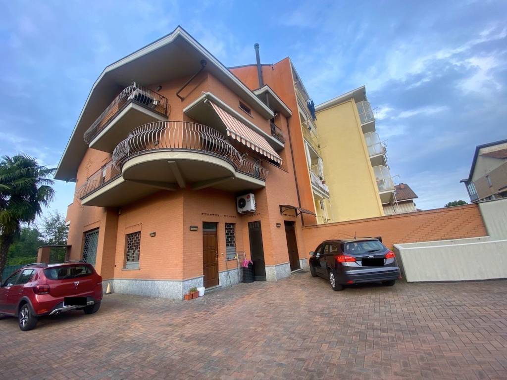 Appartamento a Nichelino in Via Giuseppe Giusti, 32 - Foto 2