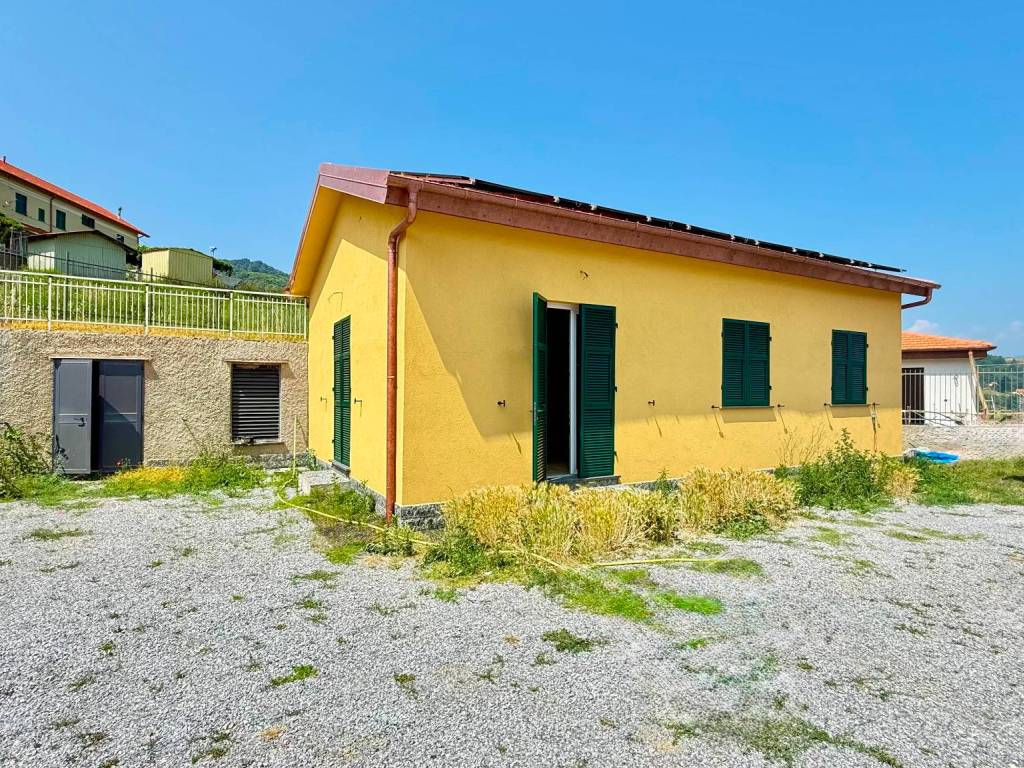 Casa indipendente a Campomorone in Via Marianna Pizzorni, 64 - Foto 3