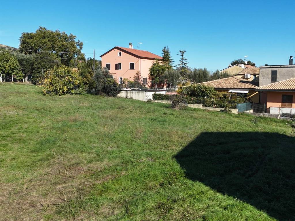 Terreno a Bellante in Via 25 Aprile - Foto 4