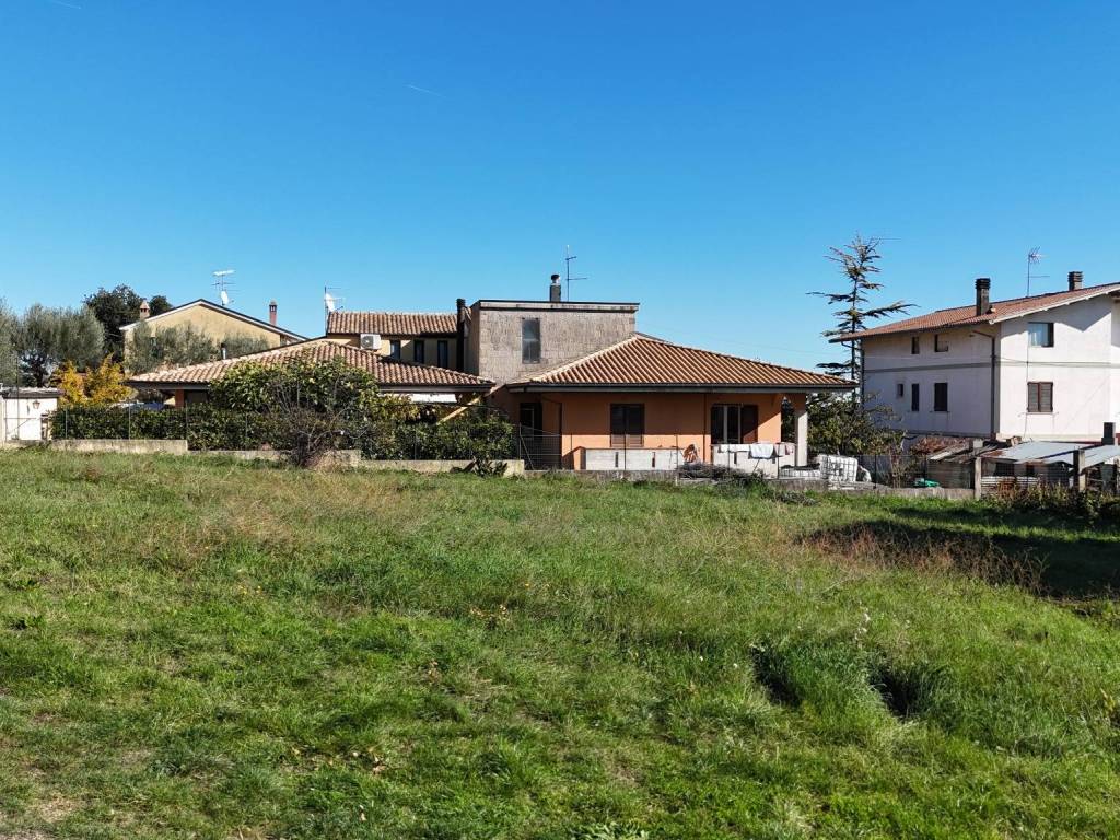 Terreno a Bellante in Via 25 Aprile - Foto 5