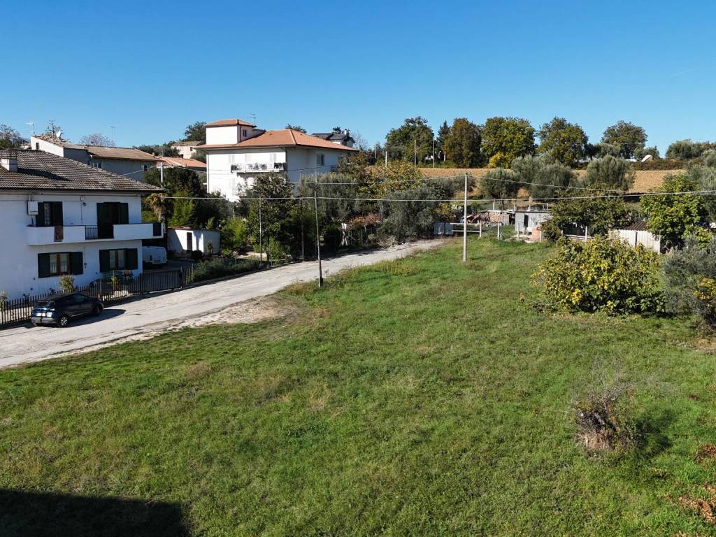 Terreno a Bellante in Via 25 Aprile - Foto 4