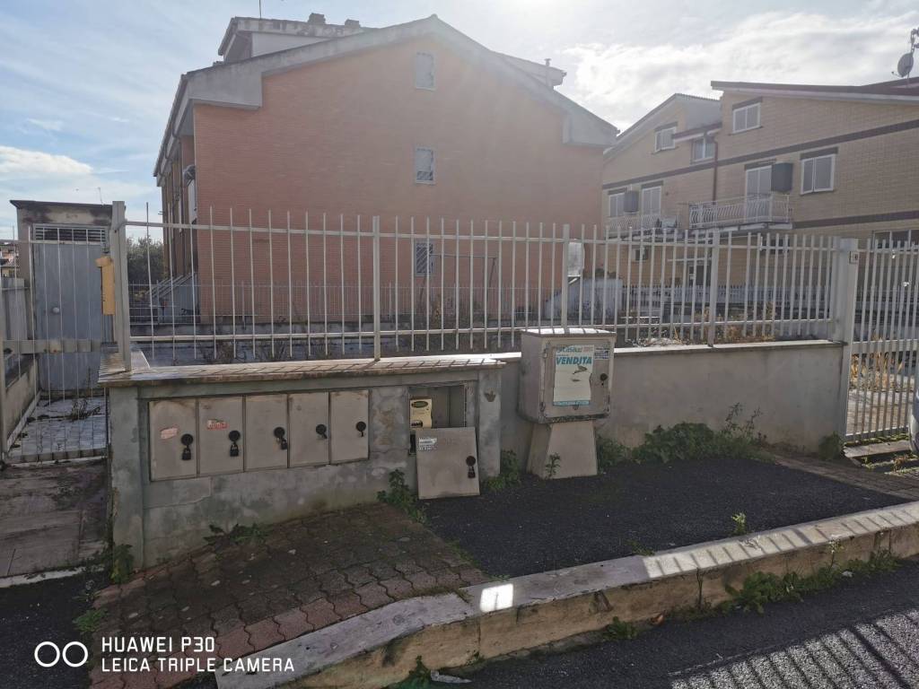 Box / garage a Guidonia montecelio in Via delle Mimose - Foto 2