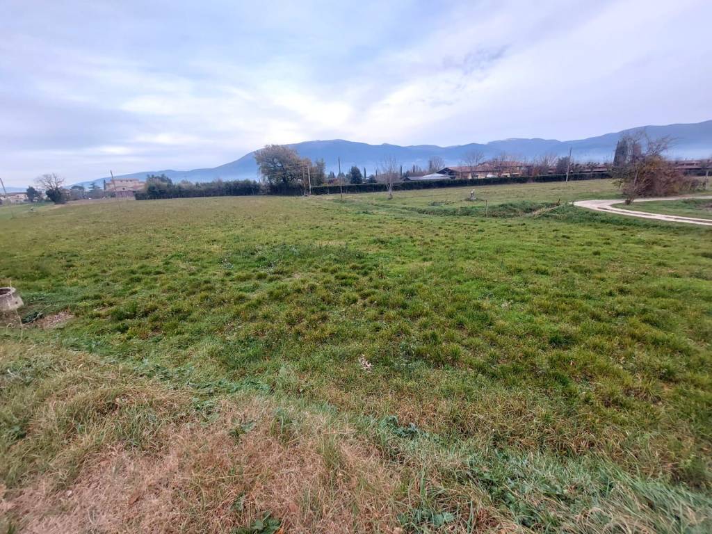 Terreno a Spoleto in Località Camporoppolo - Foto 2