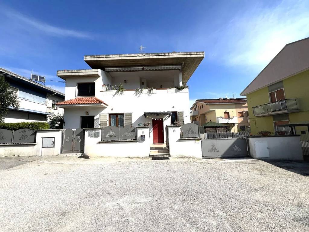 Appartamento a Spoltore in Via Berna, 6 - Foto 2