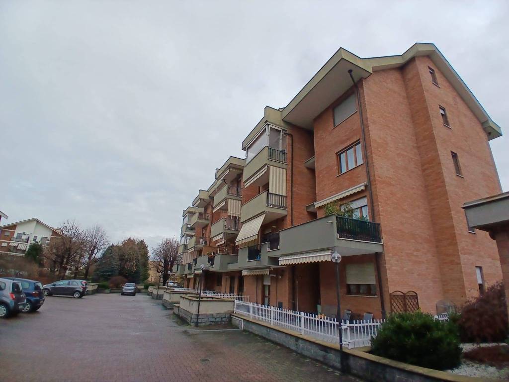 Appartamento a Venaria reale in Via Giuseppe Parini, 9 - Foto 2