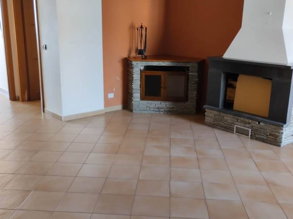 Appartamento a Gravina di catania in via Sant' Elia - Foto 2