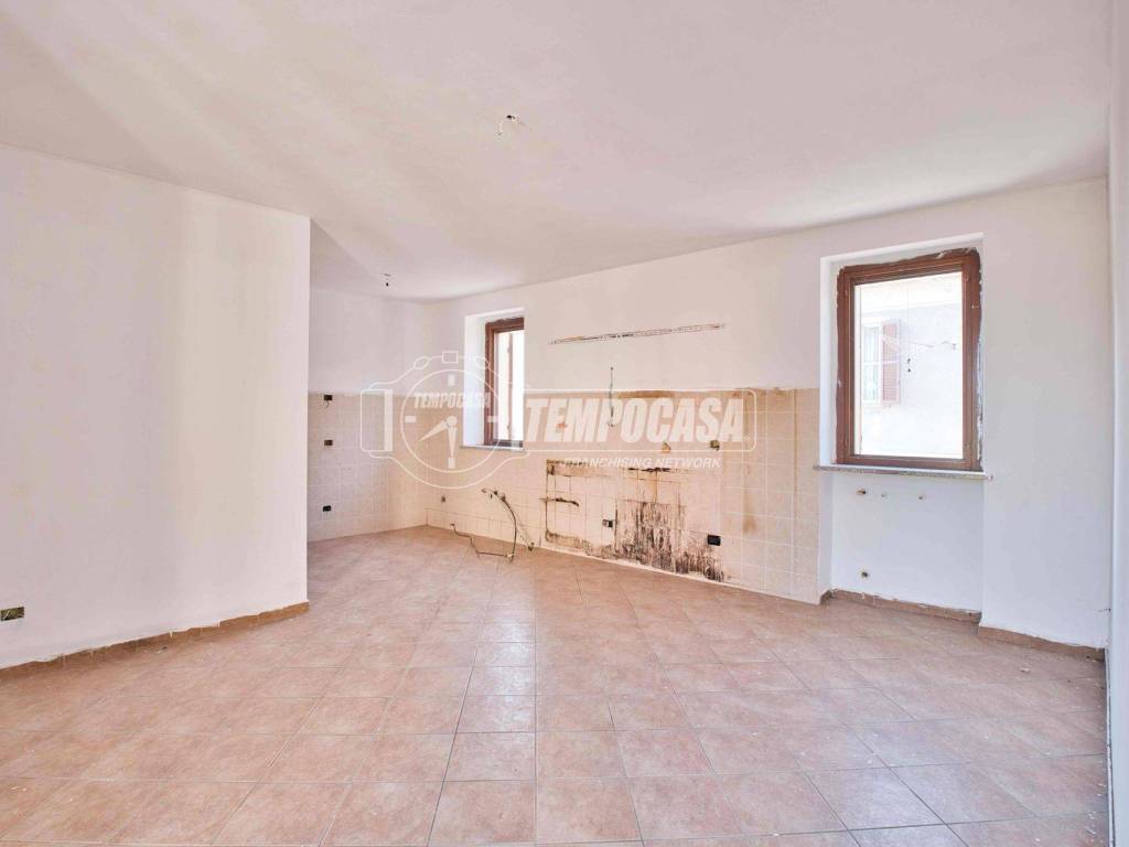 Appartamento a Borgolavezzaro in Via Cavour - Foto 3