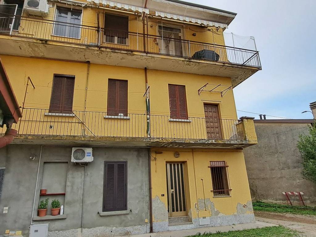 Appartamento a Cislago in Via Camillo Benso di Cavour, 98 - Foto 3