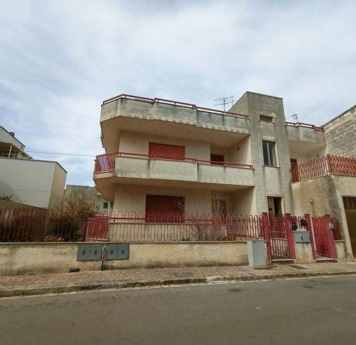Villa a Castrignano de' greci in Via Volta 44 - Foto 2