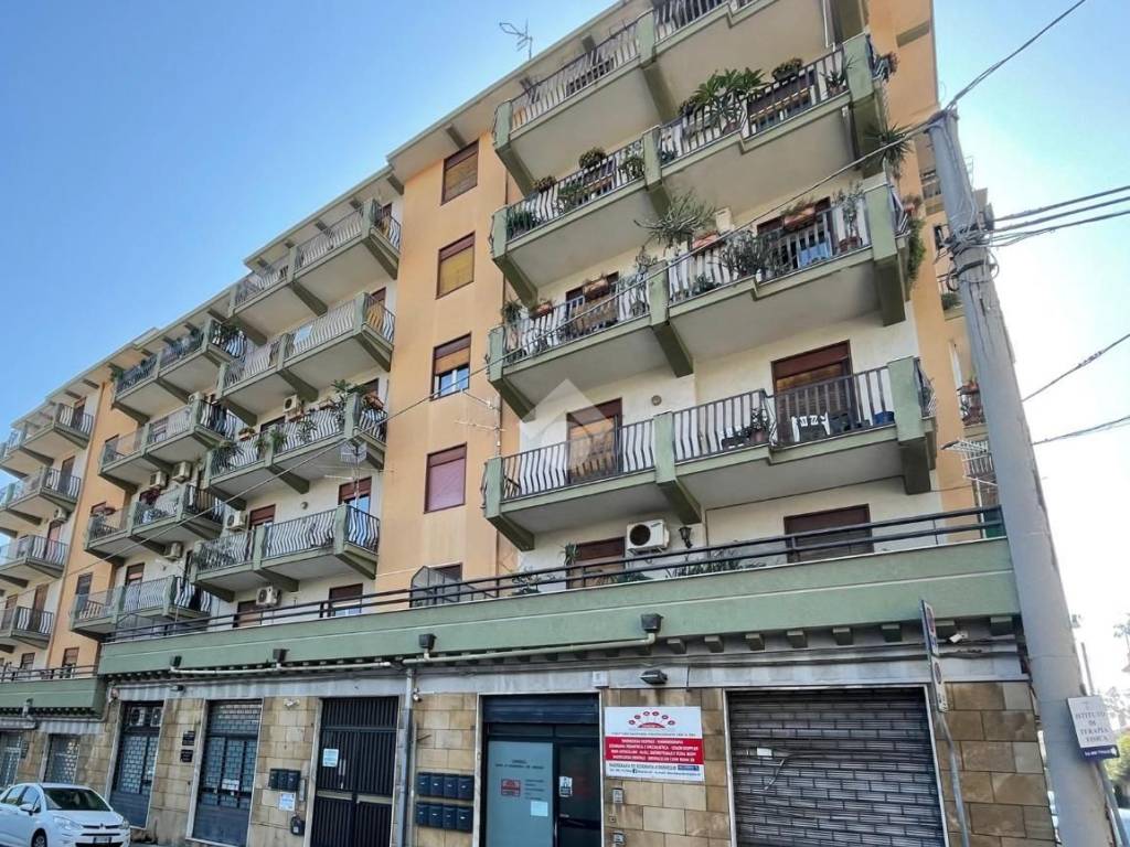 Appartamento a Riposto in Via Guglielmo Marconi, 10 - Foto 2