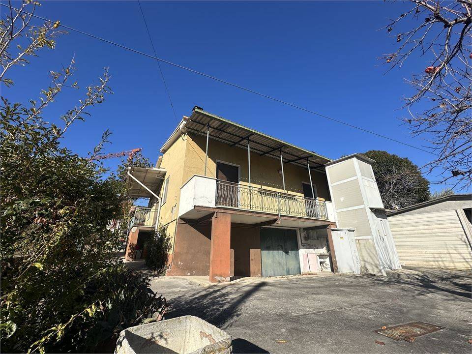 Villa a Teramo in Via Bernardino Masci 18 - Foto 3