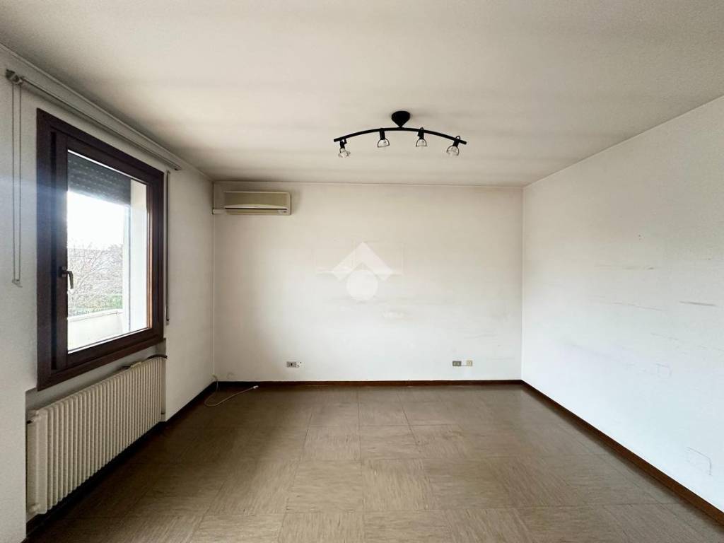 Immobile a Castelfranco veneto in Via Pietro Damini, 43 - Foto 2