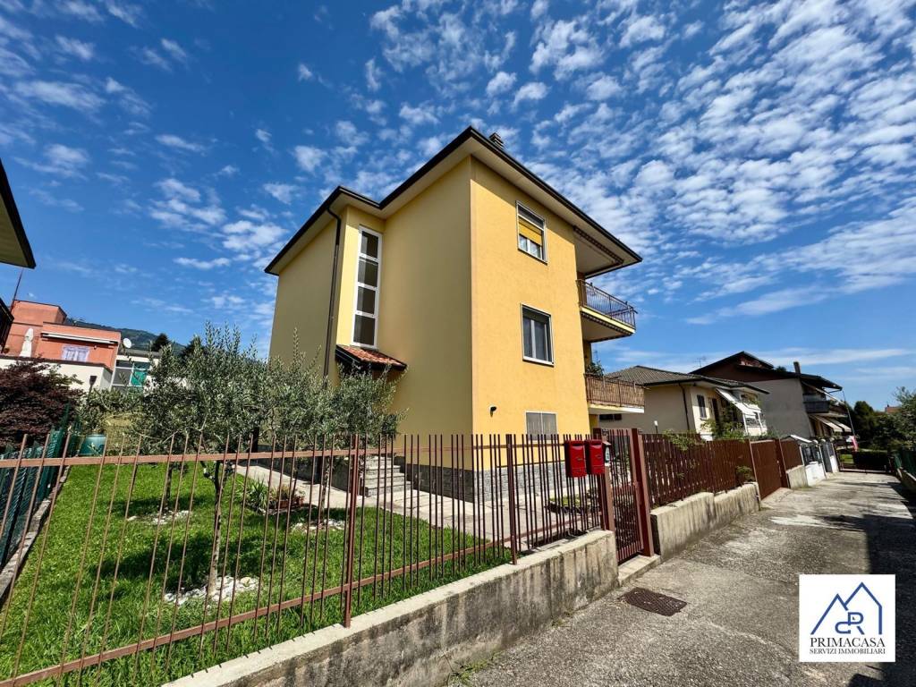 Villa a Gavirate in Via Gerli Arioli - Foto 5