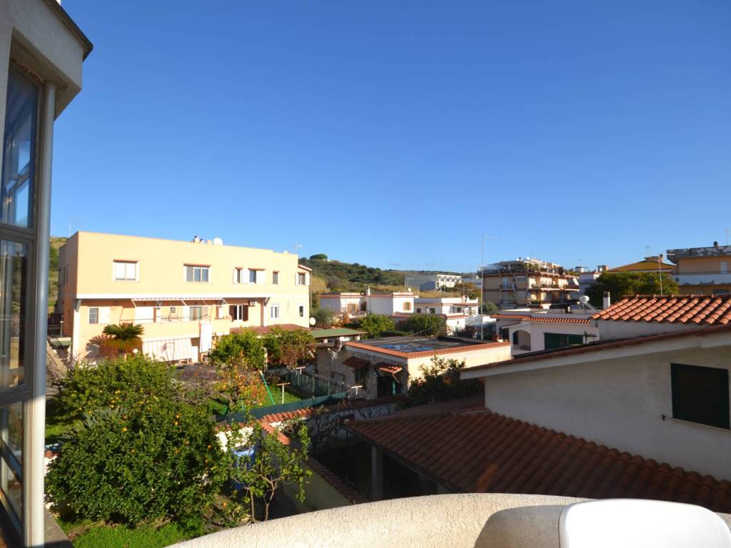 Appartamento a Santa marinella in Via Marmolada - Foto 3