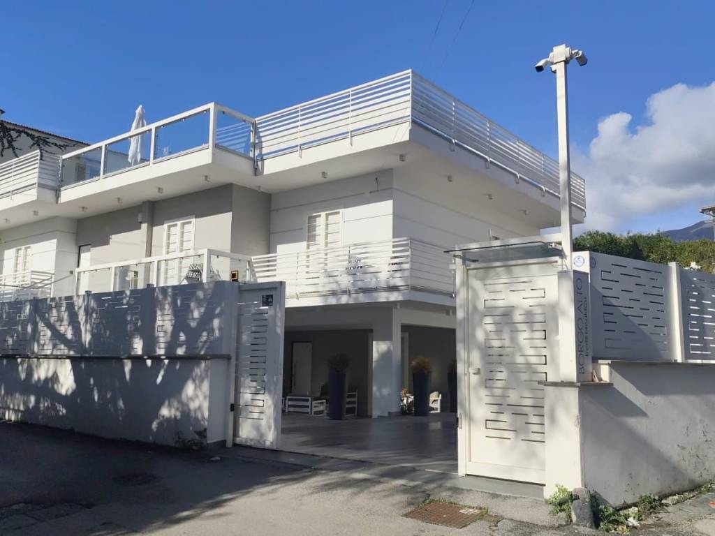 Villa a Boscotrecase in Via Camillo Benso di Cavour - Foto 2