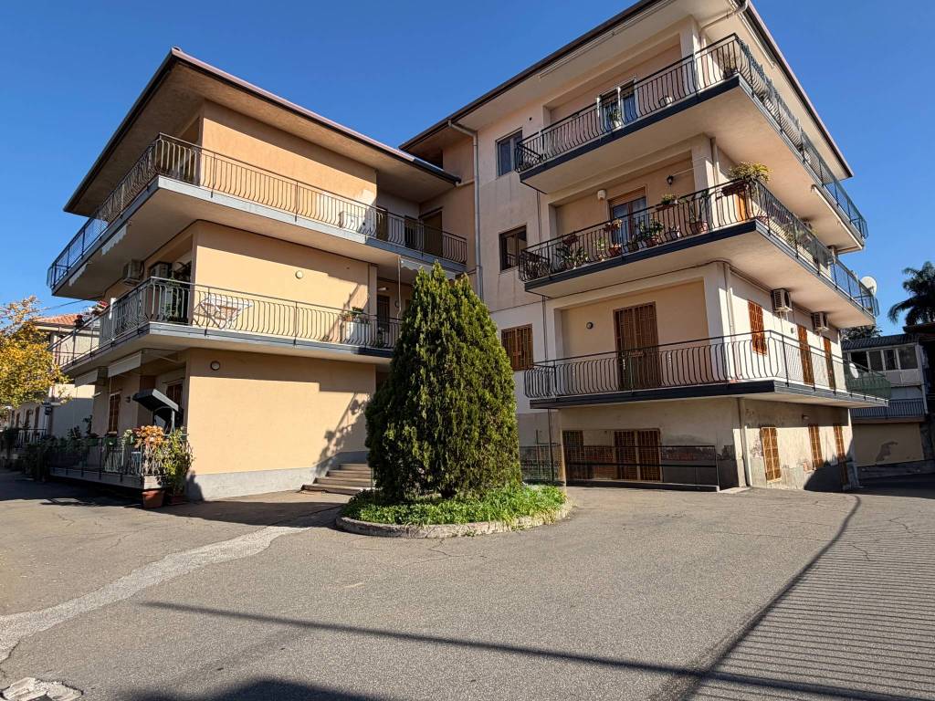 Appartamento a Acireale in Via Nazionale per Catania - Foto 2