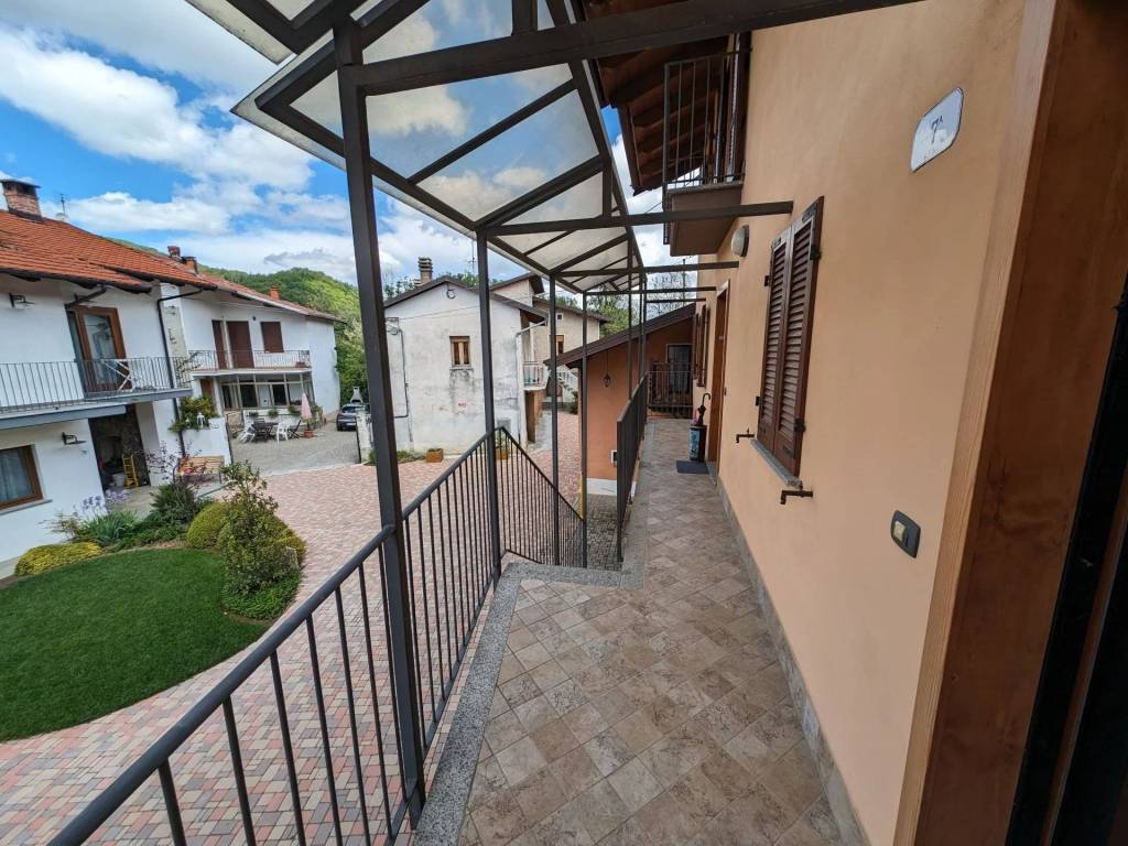 Appartamento a Roccasparvera in Via Stefano Viale, 7 - Foto 4
