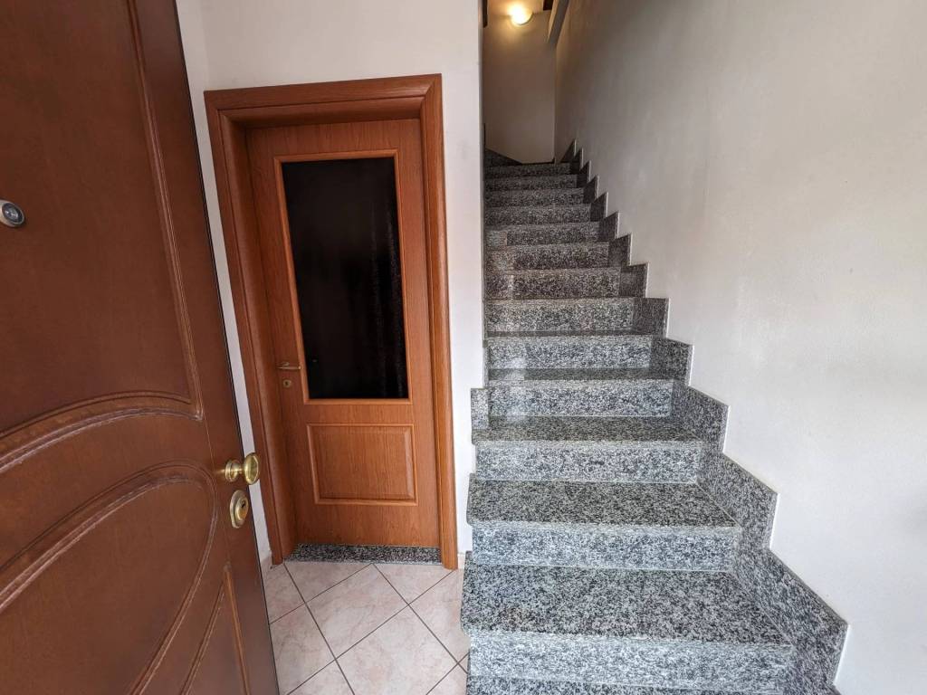 Appartamento a Roccasparvera in Via Stefano Viale, 7 - Foto 5