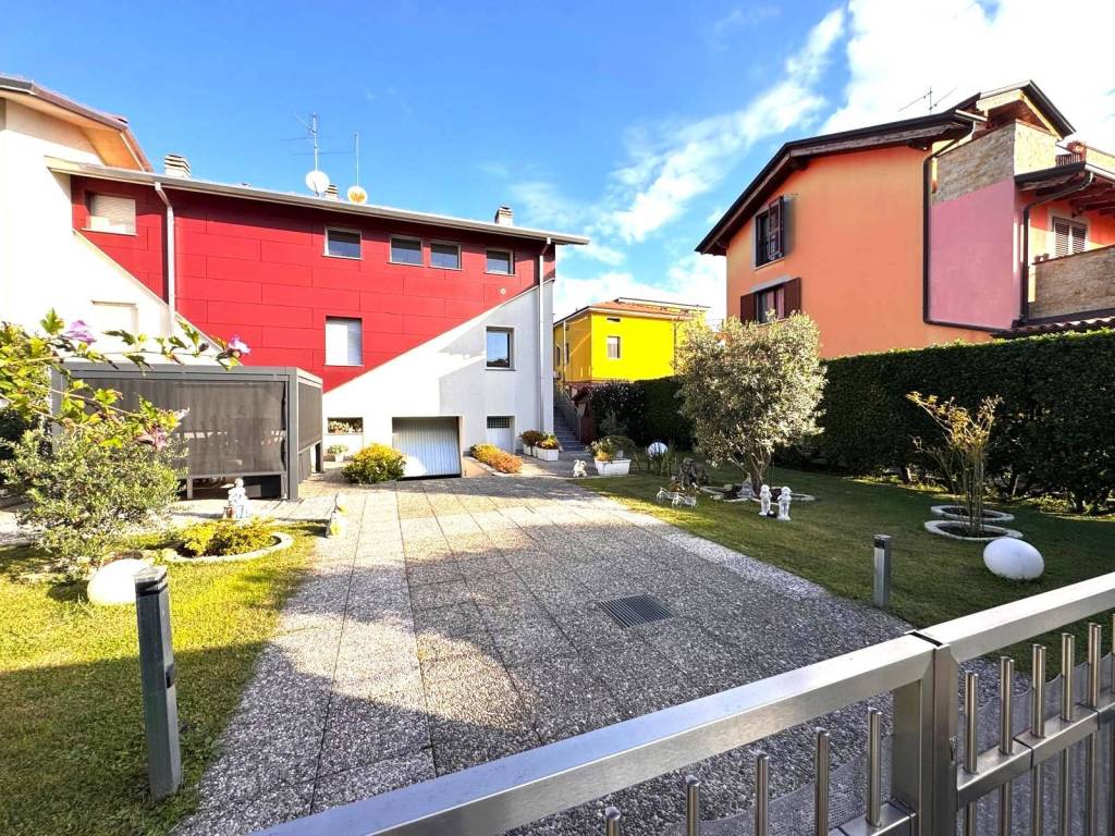 Appartamento a Osio sotto in VIA LIBERTA' - Foto 3