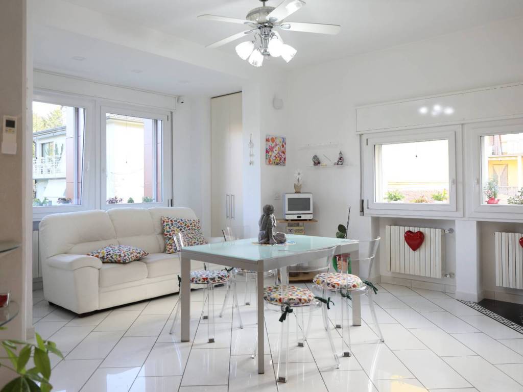 Appartamento a Osio sotto in VIA LIBERTA' - Foto 4