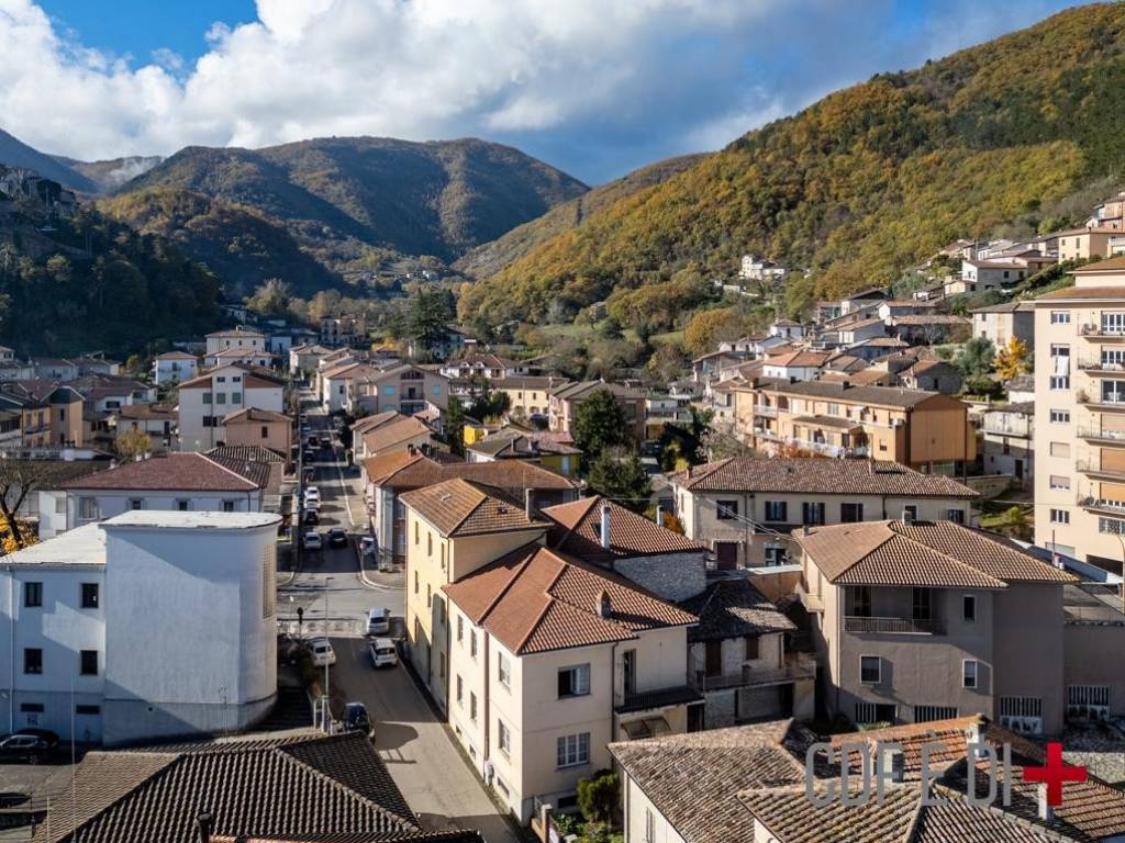 Villa a Contigliano in Viale Regina Margherita - Foto 2